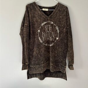 Zenana Outfitters Brown Long Sleeve Tee